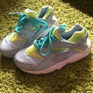 Neon and Blue huaraches.